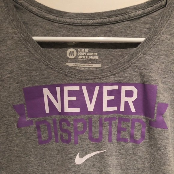 Nike Women’s T-Shirt - Picture 4 of 5